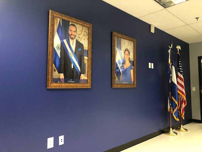 fotos de consulado el salvador atlanta ga